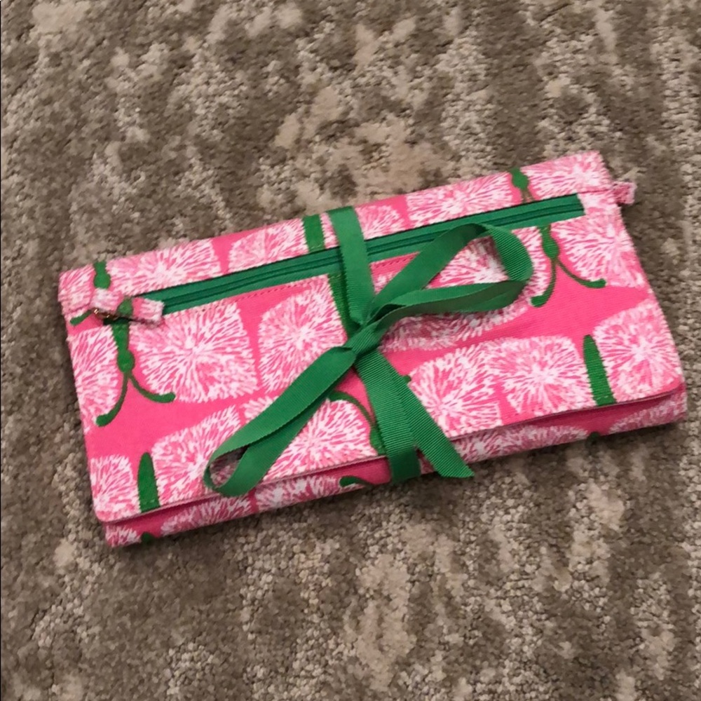 Lilly Pulitzer jewelry storage for travel